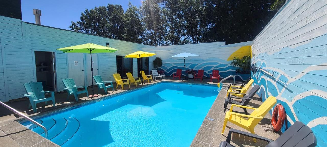 גיבסונס The Cedars Inn Hotel & Convention Centre מראה חיצוני תמונה