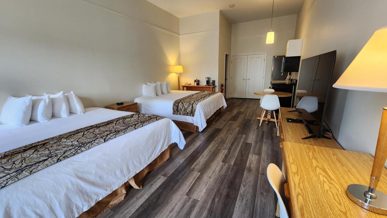 גיבסונס The Cedars Inn Hotel & Convention Centre מראה חיצוני תמונה