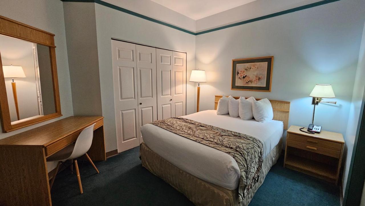 גיבסונס The Cedars Inn Hotel & Convention Centre מראה חיצוני תמונה