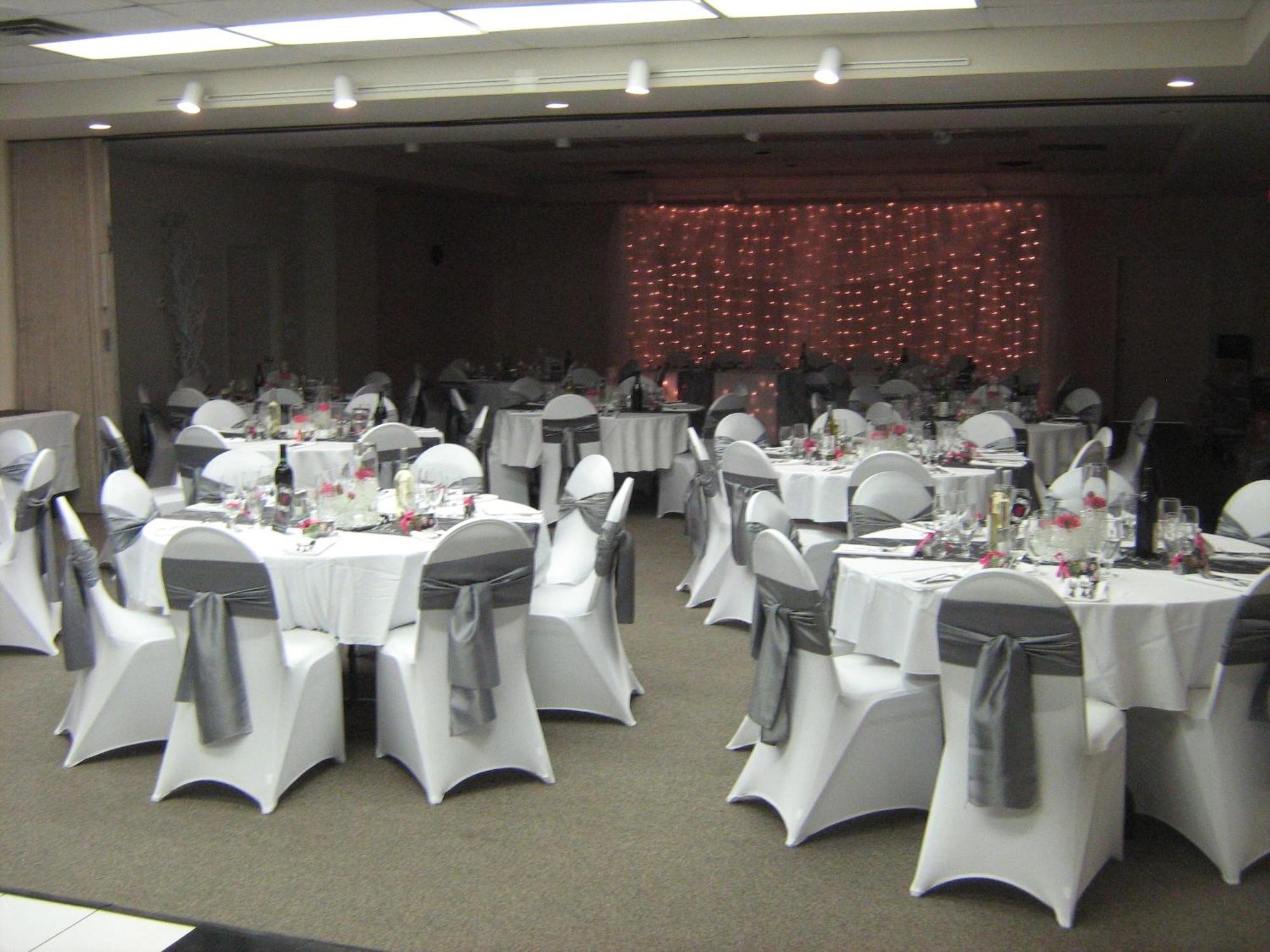 גיבסונס The Cedars Inn Hotel & Convention Centre מראה חיצוני תמונה
